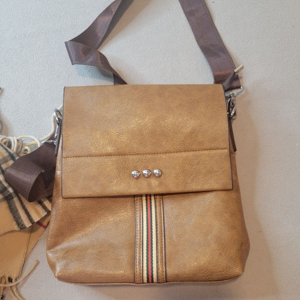 Pretty Simple Brown Crossbody Bag